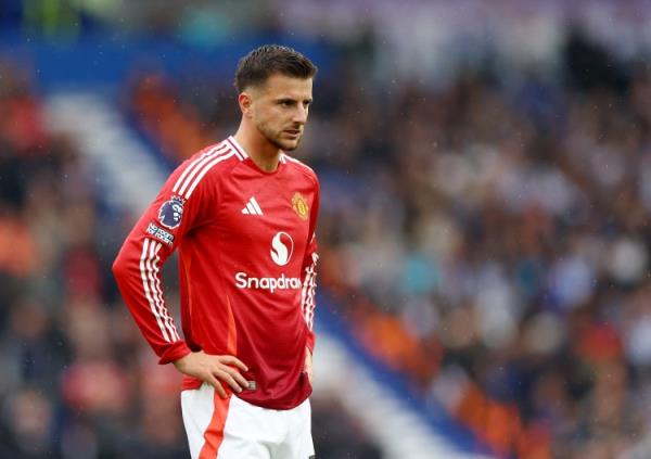 曼聯(lián)最水7號(hào)??芒特6420萬加盟1年半1球1助，首發(fā)踢13分鐘又傷了